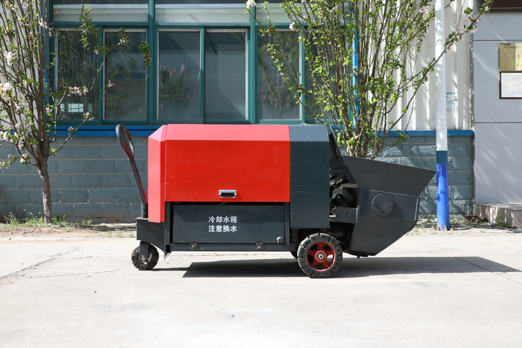 為什么混凝土泵車罐子用布包著？廠家來為你答疑解惑了